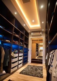 Большая открытая гардеробная комната с комбинированным наполнением Челябинск